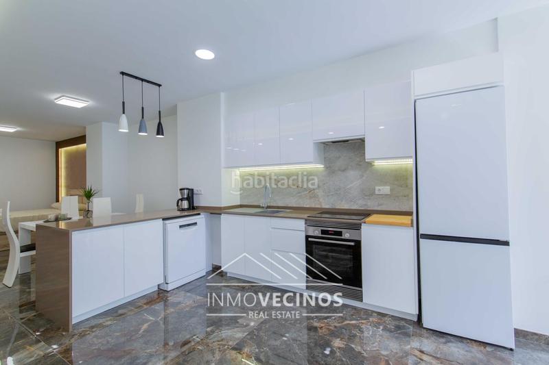 Foto df781a37-ec0a-4e52-8f4e-f98390b4f001. Local comercial a Barrio Benicalap Valencia