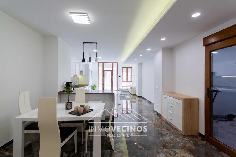 Foto ed8885e6-a644-4aaf-a43d-333cbf57a02a. Local comercial a Barrio Benicalap Valencia