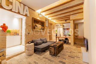 Lloguer Pis a El Mercat. Apartamento de estilo histórico en el centro