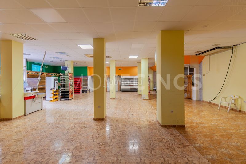 Foto b0753db4-9975-4a5d-8935-3980e9f6f563. Local comercial a Antella