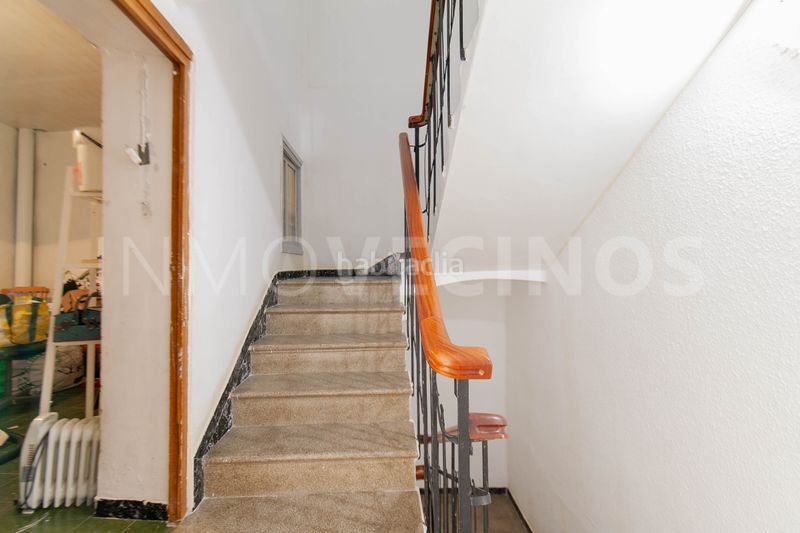 Foto 8cb6525f-7fe7-4208-a050-7003911bc9d8. Casa aparellada a Cella