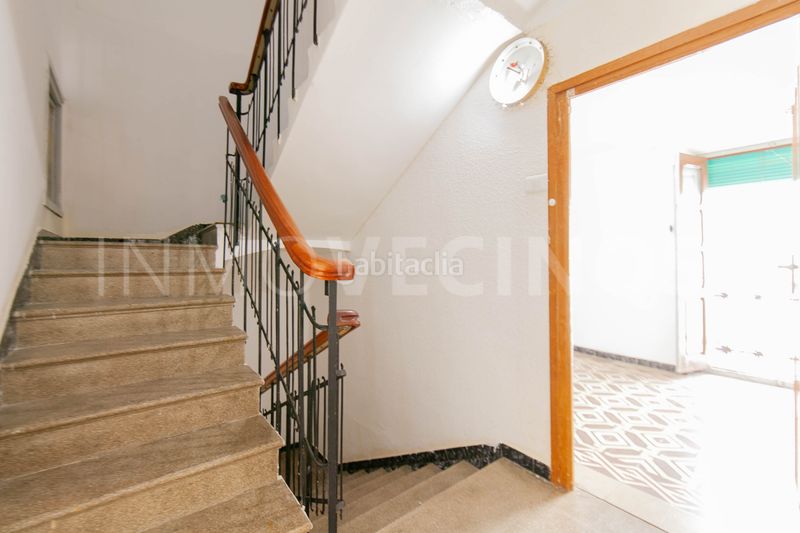 Foto b1bedc6e-f4b5-41e3-a2ed-3e58032748d2. Casa aparellada a Cella