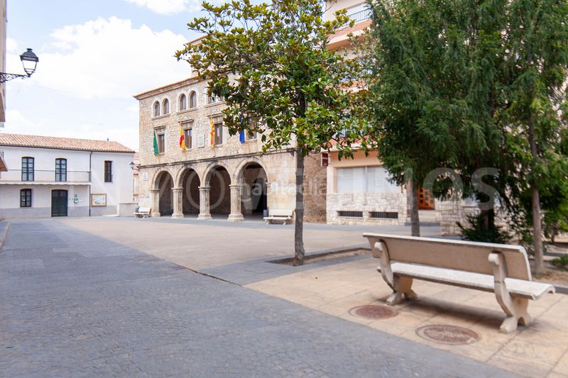 Foto df906728-964f-4cc6-a4d6-fb4dc602aebb. Casa aparellada a Cella