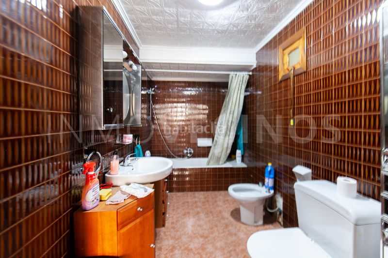 Foto e6bad986-e65b-46f0-8184-f79bc243aae0. Casa aparellada a Cella