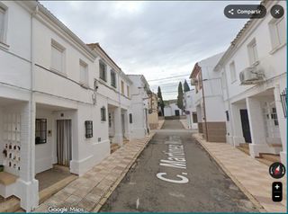 Casa aparellada a Villatorres. Casa en jaen