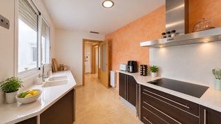 Flat in Benigànim. Piso venta en benigànim con terraza, 4 dormitorios y ascensor