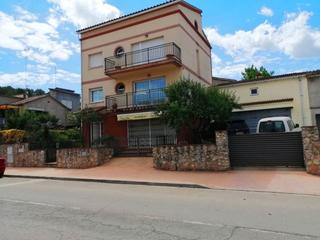 Chalet in Olesa de Bonesvalls