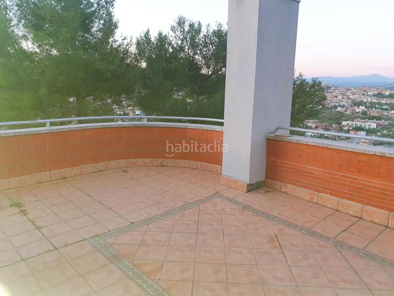 Foto a5d9409e-2dbf-4a58-8e61-0a4d1d4fdad3. Chalet mit heizung parking in Sant Vicenç dels Horts