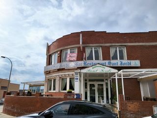 Local Comercial en Nucli Urbà. Local comercial con calefacción y aire acondicionado