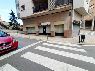 Location Local commercial à Piera