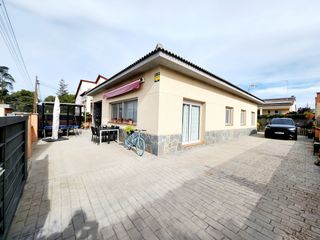 Rent Chalet in Piera. Chalet en venta aplazada y alquiler piera centro
