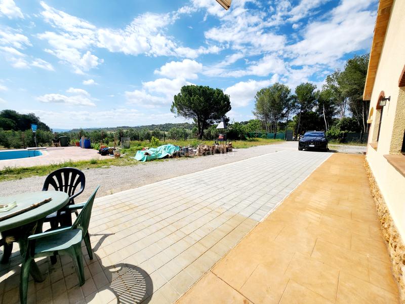 Foto d8c4d595-8f62-474f-9992-3d3d6b256a6f. Affitto casale con camino riscaldamento parcheggio piscina in Esparreguera