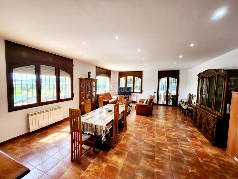 Foto 984cb15b-9947-433e-8cc1-12dad198ed35. Rent country house with fireplace heating parking pool in Esparreguera