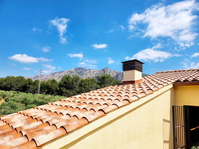 Foto b0c42417-1bc0-4555-8cf8-2f1c42e04d8b. Rent country house with fireplace heating parking pool in Esparreguera