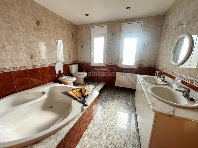 Foto 885ce5b7-6cf8-4778-8d80-b240e3206c43. Casa con riscaldamento parcheggio piscina in Piera