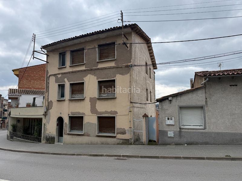 Foto 39157fb9-0790-41fe-960c-8120bacfca5c. Casa aparellada amb aparcament a Torelló