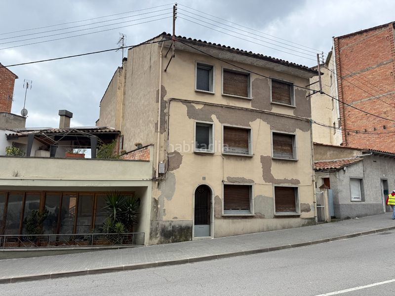 Foto 441bf5d4-d6e1-4df5-9e02-0b3653c18d9f. Casa aparellada amb aparcament a Torelló