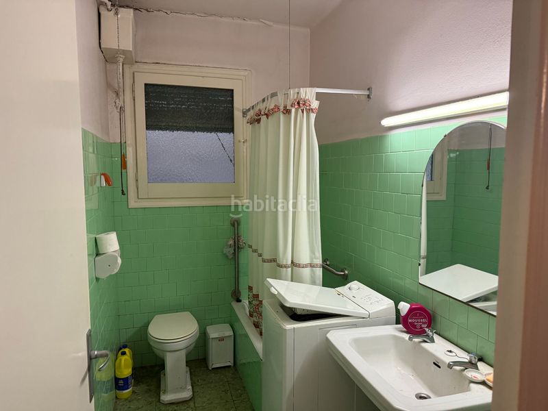 Foto 7f229715-5915-4897-92ad-b79d75d7fc50. Casa aparellada amb aparcament a Torelló