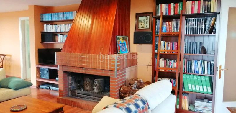 Foto 93665424-3779-4414-b20f-ffc360ae6010. Chalet en Llacuna (La)