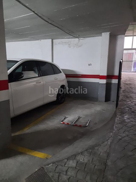 Foto 0cb3b38a-a91b-4887-80f5-0c92e5521af2. Aparcament cotxe a El Grau Valencia