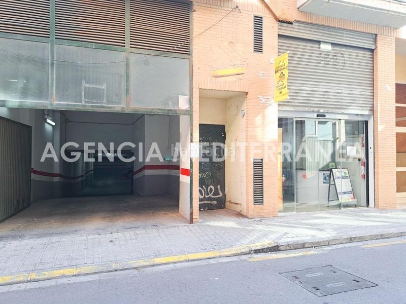 Foto c388de62-9664-40ff-ac96-5a9524668506. Aparcament cotxe a El Grau Valencia