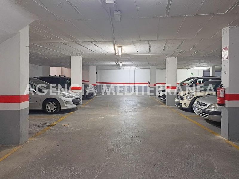 Foto d24f2730-0f2c-40af-b413-fe9d5c3fa63f. Aparcament cotxe a El Grau Valencia