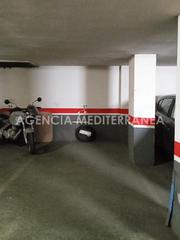 Aparcament cotxe a Russafa. Garaje en ruzafa