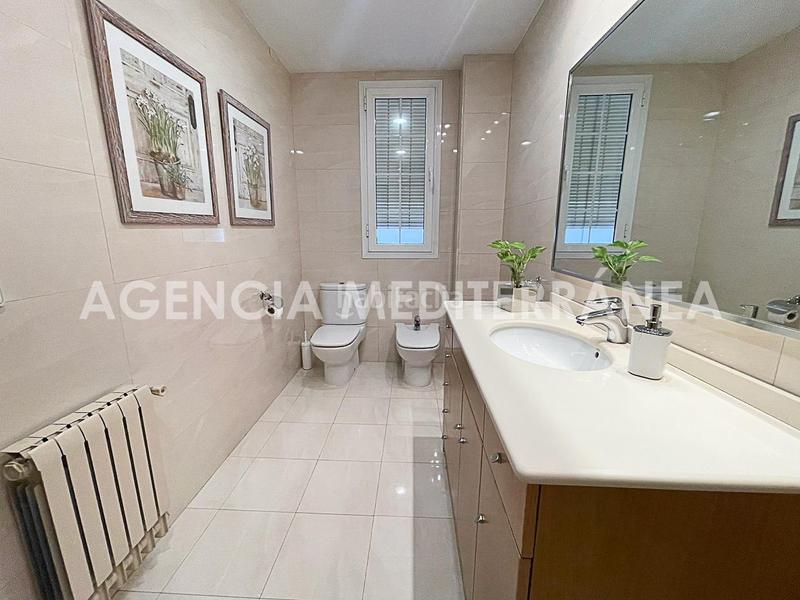 Foto 28cdaa52-a447-4a53-bd3a-a9e1120e1857. Alquiler piso magnífica vivienda en alquiler en ruzafa con garaje zona reino en Valencia