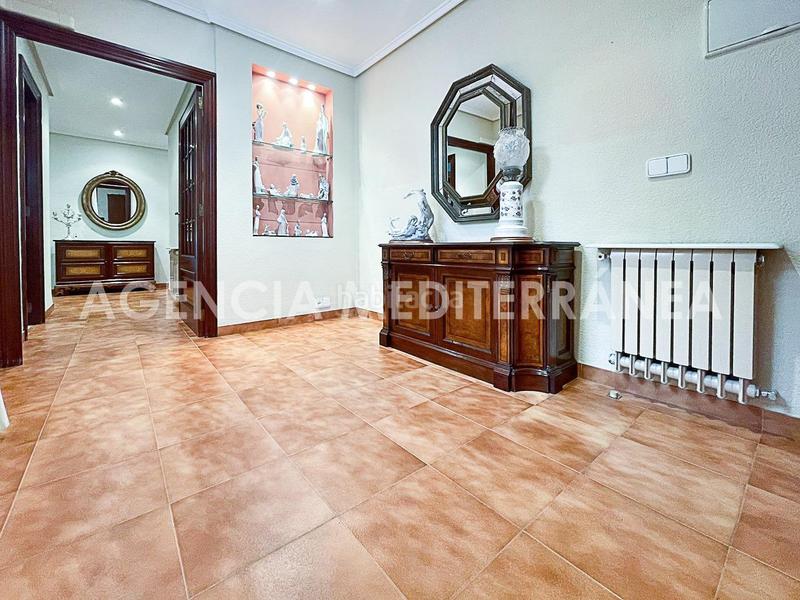 Foto caf707cc-3c90-4218-8103-36adac00b55d. Alquiler piso magnífica vivienda en alquiler en ruzafa con garaje zona reino en Valencia