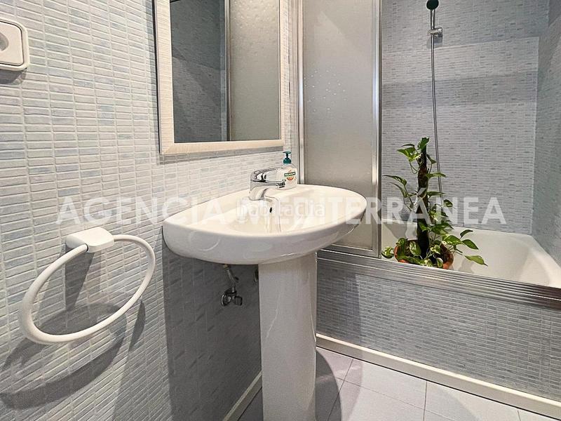 Foto 093b2245-c61b-45c6-9214-970a2e109255. Lloguer pis amb calefacció aparcament a Russafa Valencia