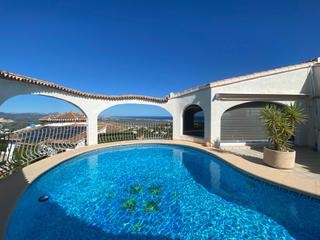 Xalet a Ráfol de Almunia. Villa de lujo con vistas  al mar