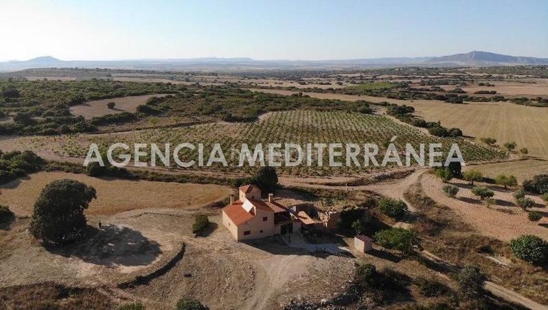 Foto 520814ae-56f4-4b8c-a432-dfd788efb6c6. Masia amb calefacció aparcament piscina a Almansa