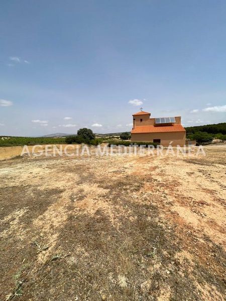 Foto a32813b6-841b-4fda-8cc3-61fc2cda44cf. Masia amb calefacció aparcament piscina a Almansa
