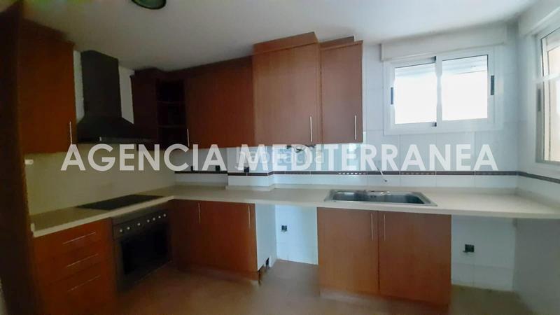 Foto 5bbdb5d1-c672-43fa-ad0b-7ac18d24055f. Maison jumelée avec parking piscine dans El Bosque Chiva