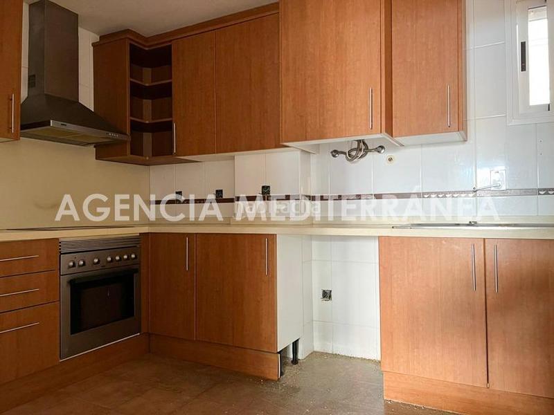 Foto 634ff29a-1899-4e58-9946-6195a9ae9ec5. Maison jumelée avec parking piscine dans El Bosque Chiva