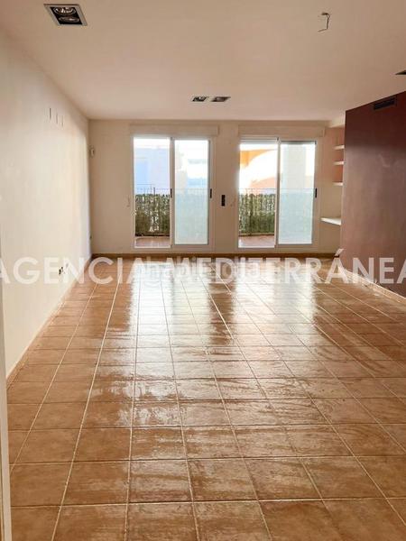 Foto 7f94e0b1-9779-4c51-b40a-7d04b1134d9d. Maison jumelée avec parking piscine dans El Bosque Chiva