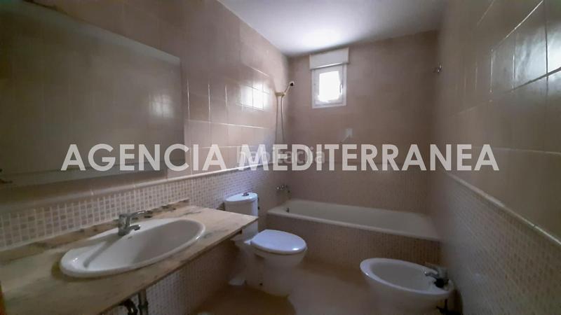 Foto 975b3d4c-711c-4c98-9d5f-16969b8ec194. Maison jumelée avec parking piscine dans El Bosque Chiva