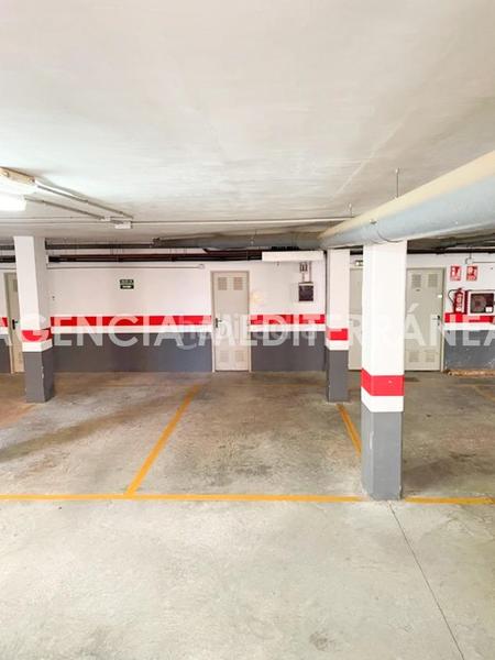 Foto a9bdfcd3-d51b-4564-8bee-7e9034aab029. Maison jumelée avec parking piscine dans El Bosque Chiva