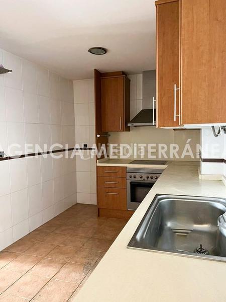 Foto f4274446-cac8-4410-bf17-ad57be50d5ef. Maison jumelée avec parking piscine dans El Bosque Chiva