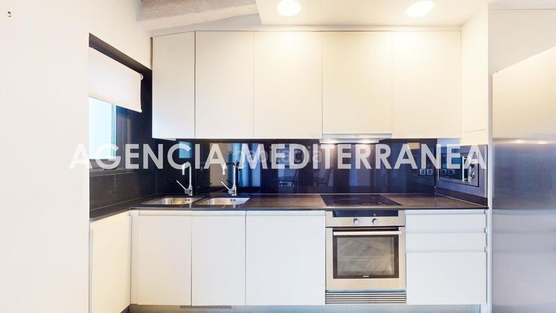 Foto 60d57280-fa00-4f6b-a3da-dd9b7cf6b6a7. Location attique dans La Seu Valencia