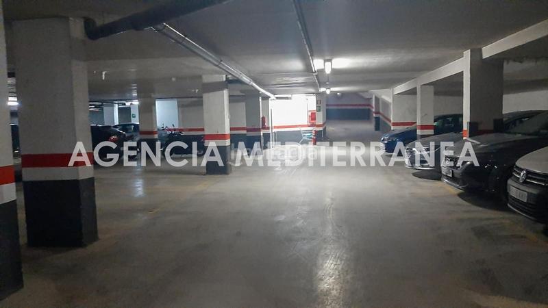 Foto 2427e9b9-d2c8-4723-803c-3ad358d6066a. Aparcament cotxe a Aldaia