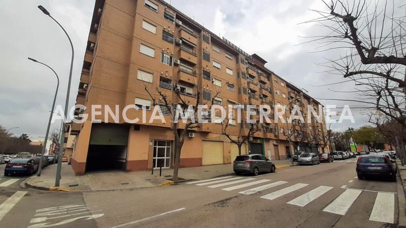 Foto 5e3ab7e1-03ec-4770-bdde-6855dc13d6ba. Aparcament cotxe a Aldaia