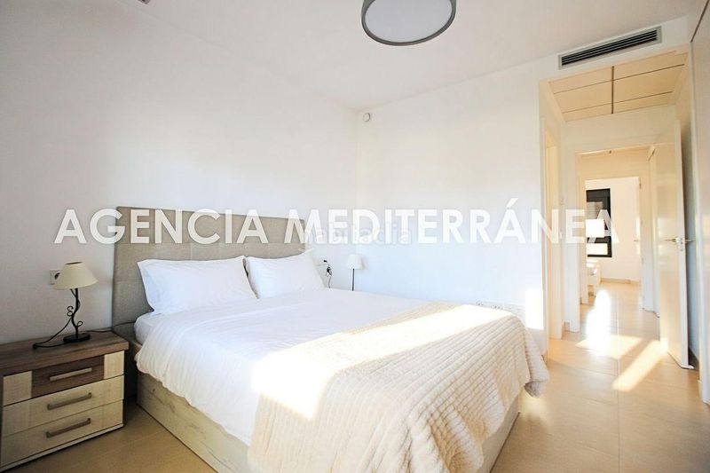 Foto 3a8eb145-4683-48aa-a49d-dabde1778464. Apartament amb calefacció aparcament piscina a Les Bassetes - El Marjal Dénia