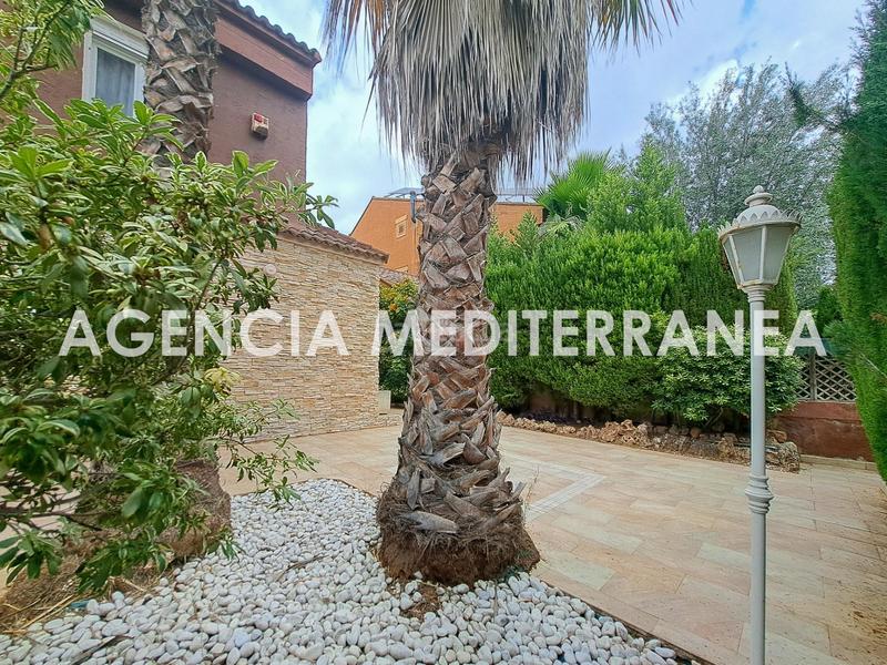 Foto 399f7aa3-4111-43ed-932d-69953a975bd8. Casa pareada amplio chalet pareado en montecañada! en Paterna