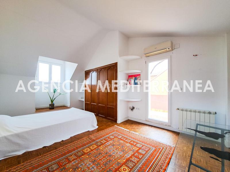 Foto 44582325-8457-4951-85c2-173396c806a6. Casa pareada amplio chalet pareado en montecañada! en Paterna