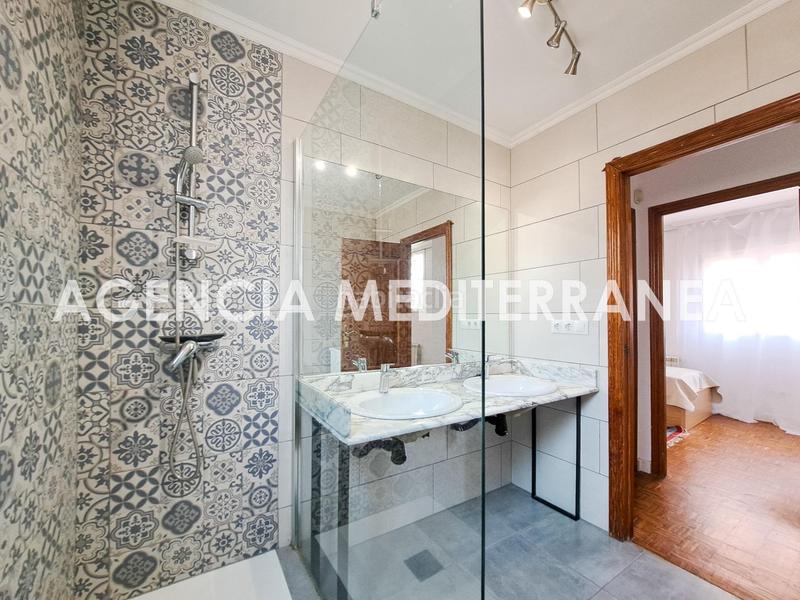 Foto 51b76629-ba0d-4f3c-8732-33bd13ed05a9. Casa pareada amplio chalet pareado en montecañada! en Paterna