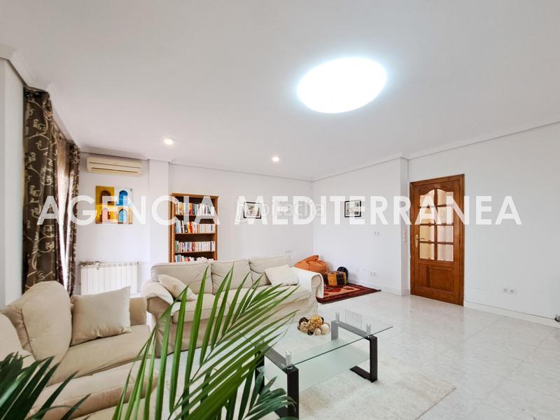 Foto 69bb2bb2-63e1-49b9-a679-81d2b12b8611. Casa pareada amplio chalet pareado en montecañada! en Paterna