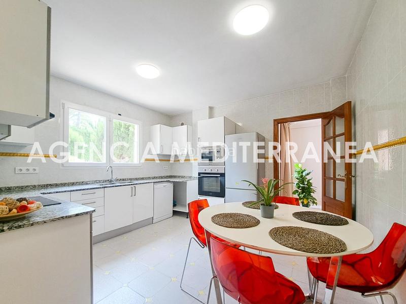 Foto aabd682a-08b4-4ce2-b4f2-49103feae7f5. Casa pareada amplio chalet pareado en montecañada! en Paterna