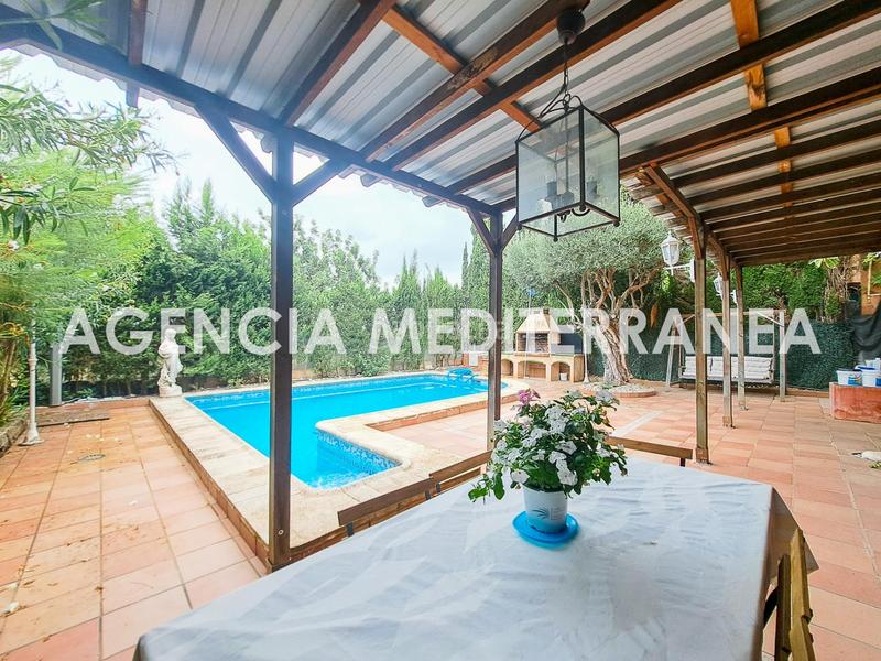 Foto cbd31ddb-9566-4f1f-85f4-12231bff118d. Casa pareada amplio chalet pareado en montecañada! en Paterna