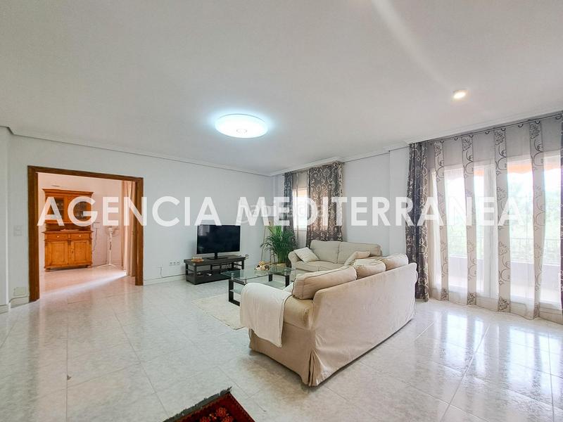 Foto d32e8d9f-dd78-447c-a2c7-dd8600a2e40f. Casa pareada amplio chalet pareado en montecañada! en Paterna